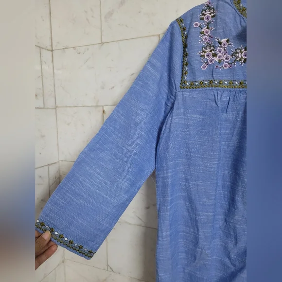 Embroidered Top - Picture 6 of 12